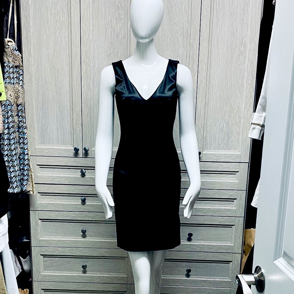 DOLCE & GABBANA SATIN STRETCH COCKTAIL DRESS